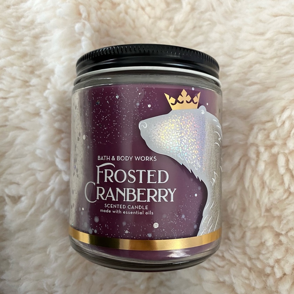 Bath & Body Works “Frosted Cranberry” Single Wick